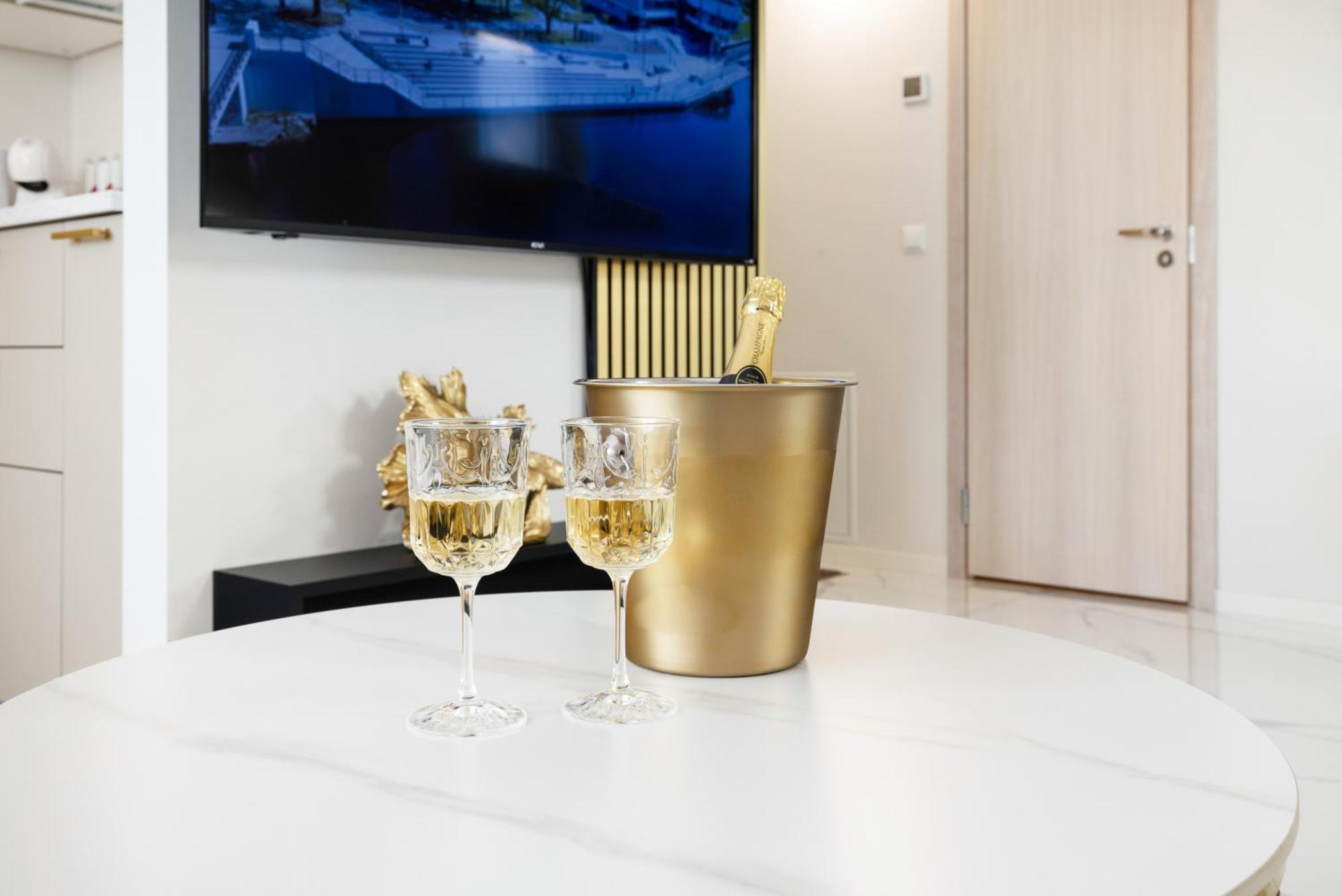 Fortune Apartments - River View, Contactless Tartu Bagian luar foto